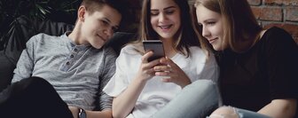 Почему дети не разлучаются с гаджетами